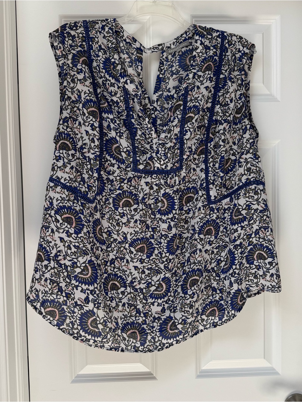 DANIEL RAINN sleeveless top bohemian style with a beautiful print size 2X